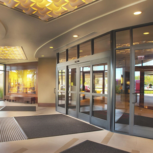 commercial door specialist Lynwood